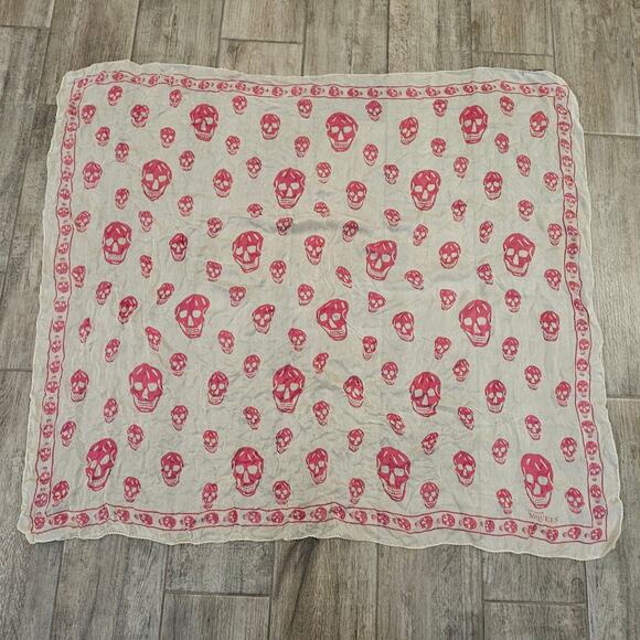 Alexander McQueen Classic Skull Foulard Womens One Size Ivory Pink Silk Scarf - Picture 1 of 12